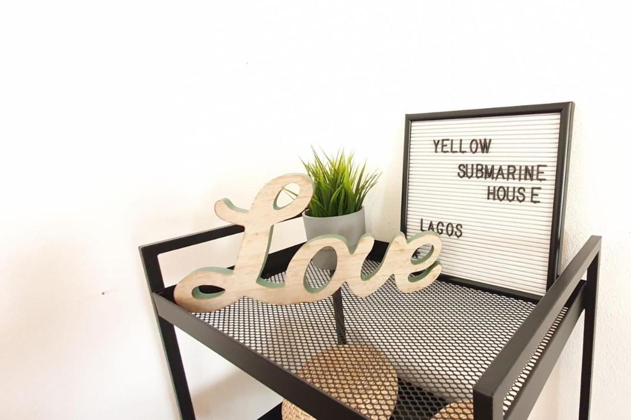 Lovelystay - Yellow Submarine House Lagos Bagian luar foto