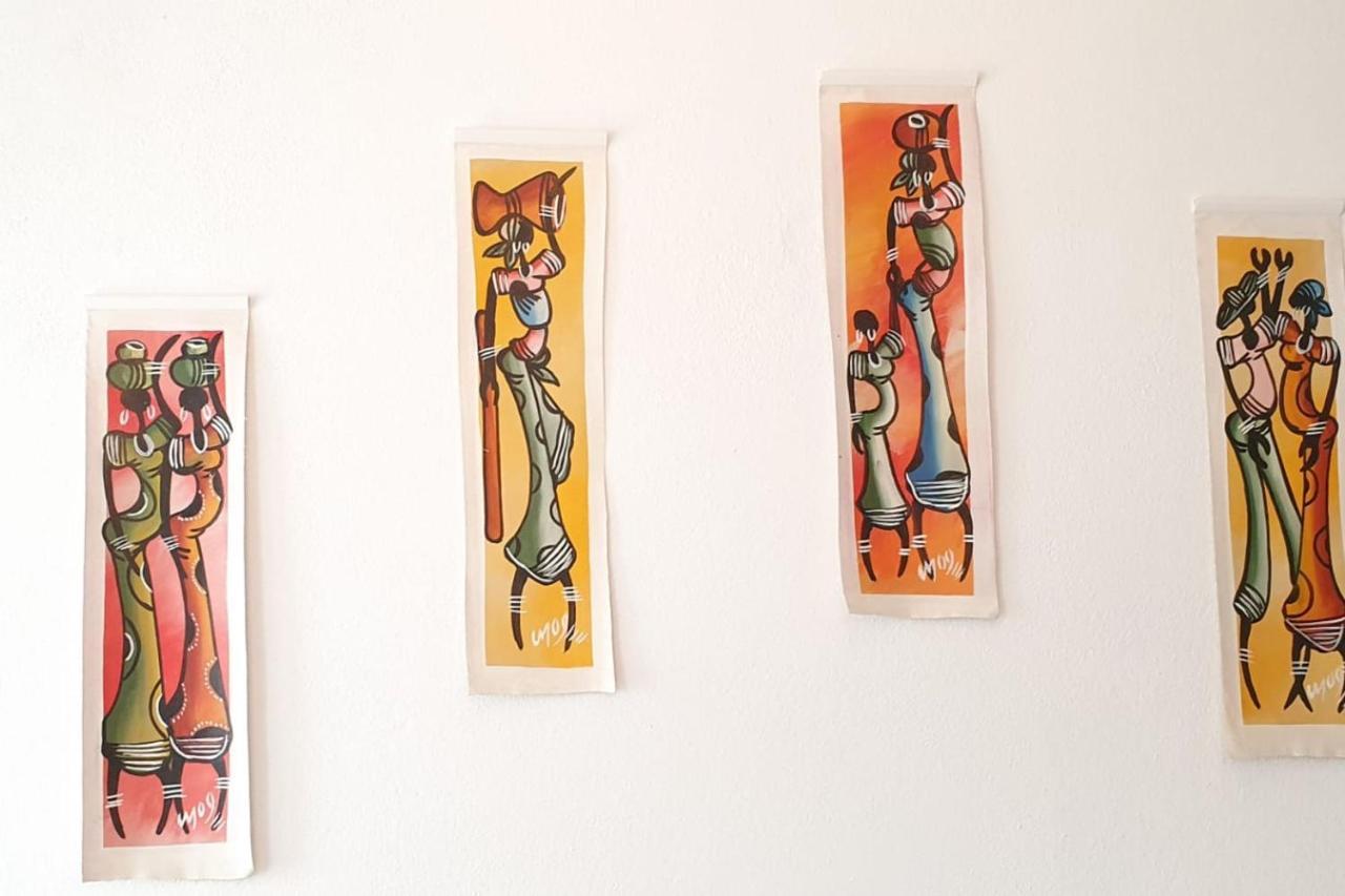 Lovelystay - Yellow Submarine House Lagos Bagian luar foto