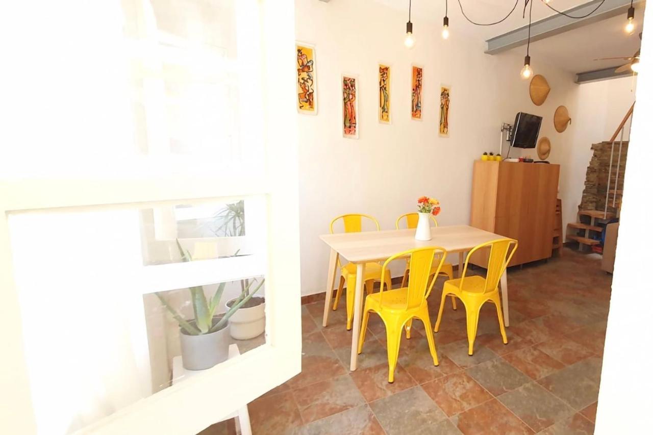 Lovelystay - Yellow Submarine House Lagos Bagian luar foto